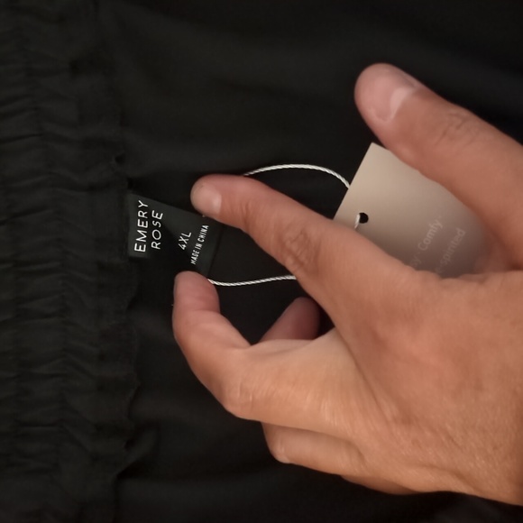 Shein capris - Picture 2 of 2